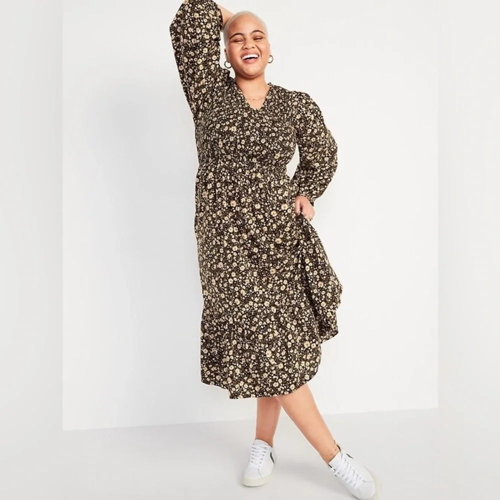 Old Navy Long-Sleeve Fit & Flare Smocked Midi Dress XL_16